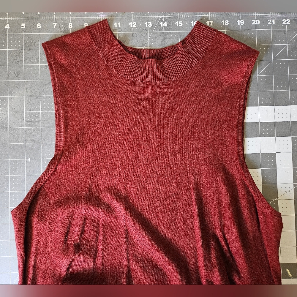Express Burgundy Sleeveless Mock Neck Bodycon Midi Dress w/ Ruched Detailing - Picture 5 of 9